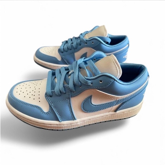 Air Jordan University Blue Dunks Low - Picture 2 of 5